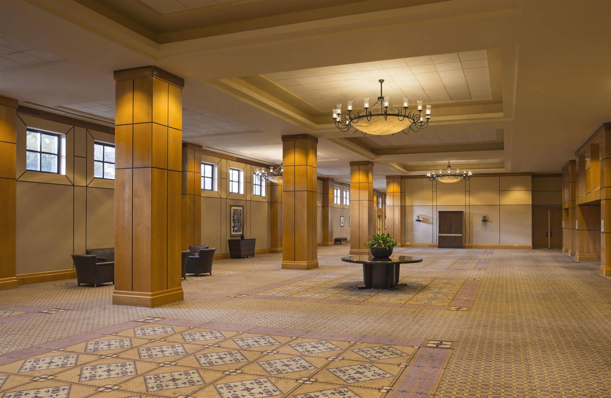 Holiday Inn Birmingham-Airport By Ihg Exterior photo